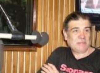 Entrevista a OSCAR MONO LOPEZ, un mago del bajo!