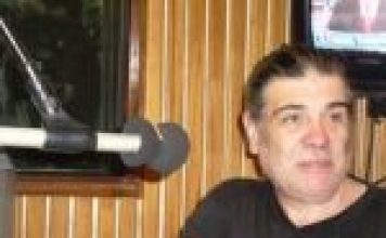 Entrevista a OSCAR MONO LOPEZ, un mago del bajo!