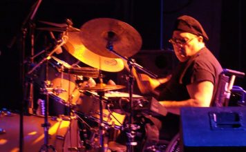 LUIS DORIEUX,baterista de Los Peces Gordos, vibrando desde Tucumán, al corazón……….