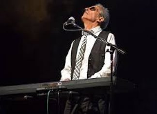 CIRO FOGLIATTA, con la música en sus manos…