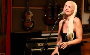 Silvina Garré “Más que loca” canta a Litto Nebbia