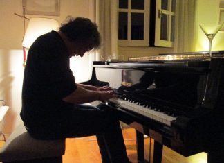 MINGUI INGARAMO: APASIONADO POR LA MÚSICA Y SU BÚSQUEDA